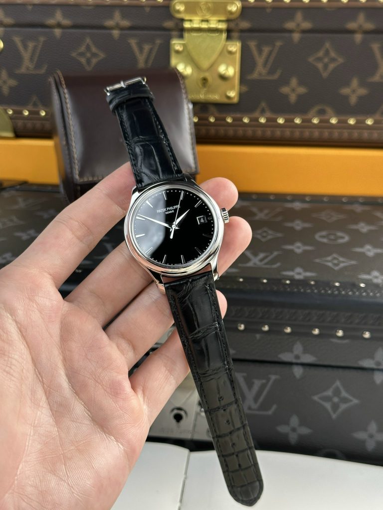 Patek Philippe Calatrava 5227G Black Dial Best Replica Watch 3K Factory 39mm (1)