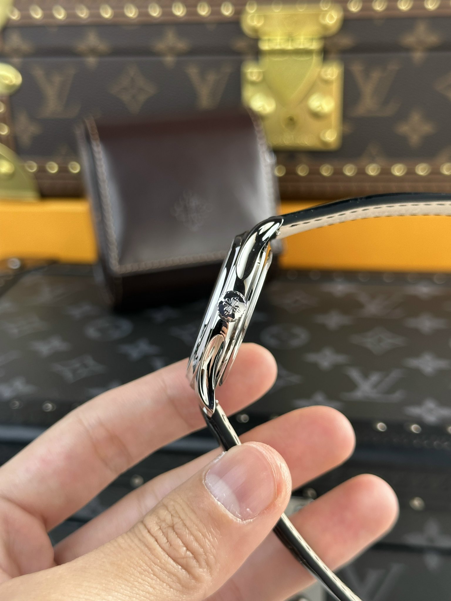 Patek Philippe Calatrava 5227G Patek Philippe Calatrava 5227G