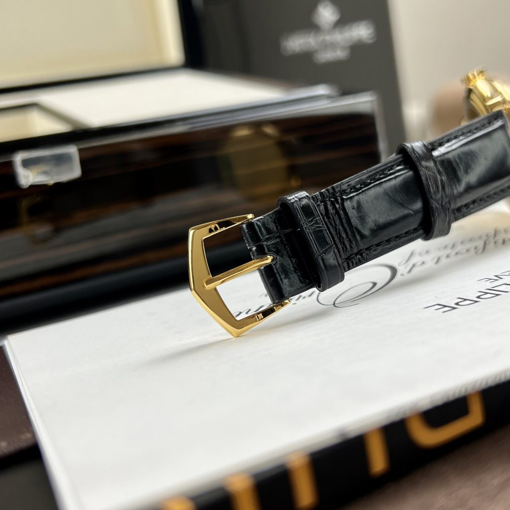 Patek Philippe Calatrava 5227J Gold Wrapped Best Replica 39mm (8)