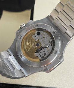 Patek Philippe Iced Out Nautilus 5719 Customs White Gold & CVD Diamonds Best Replica 40mm (4)
