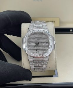 Patek Philippe Iced Out Nautilus 5719 Customs White Gold & CVD Diamonds Best Replica 40mm (4)