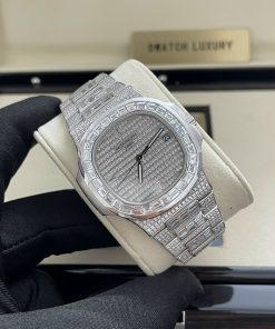 Patek Philippe Iced Out Nautilus 5719 Customs White Gold & CVD Diamonds Best Replica 40mm (4)