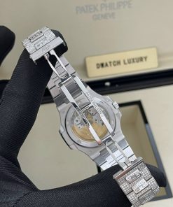 Patek Philippe Iced Out Nautilus 5719 Customs White Gold & CVD Diamonds Best Replica 40mm (4)