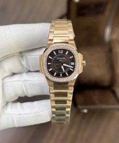 Patek Philippe Nautiluis 7010 Rose Gold Best Replica Watch 32mm (3)