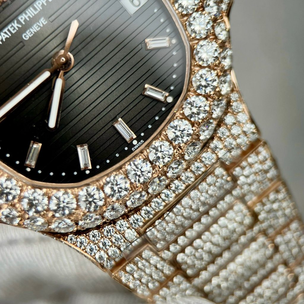 Patek Philippe Nautilus 5711 Custom Diamonds Moissanite 3K Factory 40mm (4)