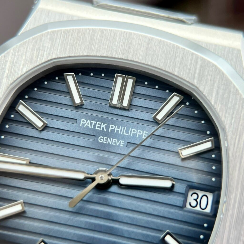 Patek Philippe Nautilus 5711 Replica Watches Leather Strap 3K Factory 40mm (5)