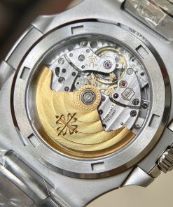 Patek Philippe Nautilus 5711 Replica Watches White Dial 3K Factory 40mm (2)