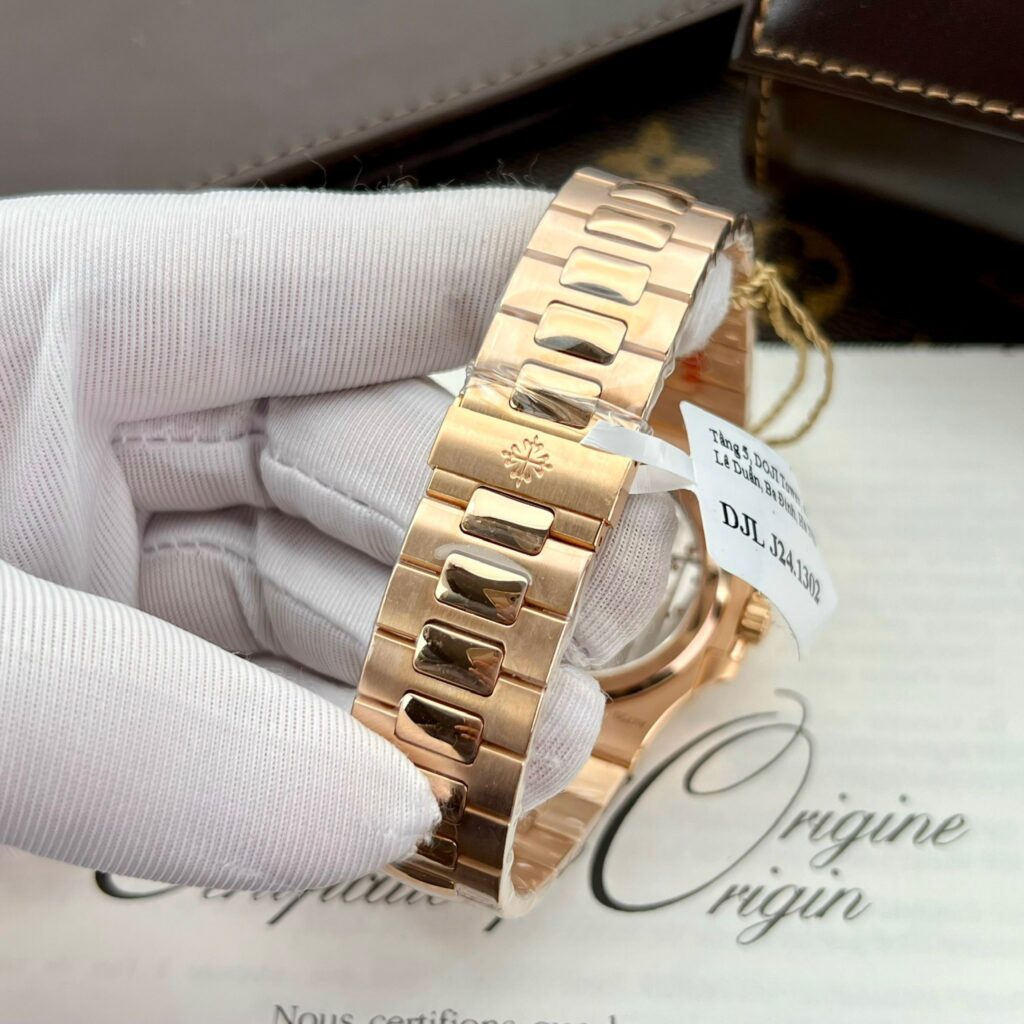 Patek Philippe Nautilus 5712 18K Gold Wrapped PPF Factory Replica Watches 40mm (11)