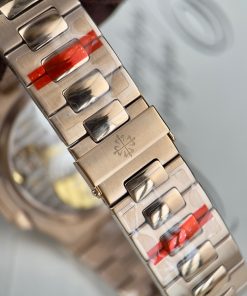 Patek Philippe Nautilus 5712 Chocolate Dial Replica Watches GR Factory 40mm (7)