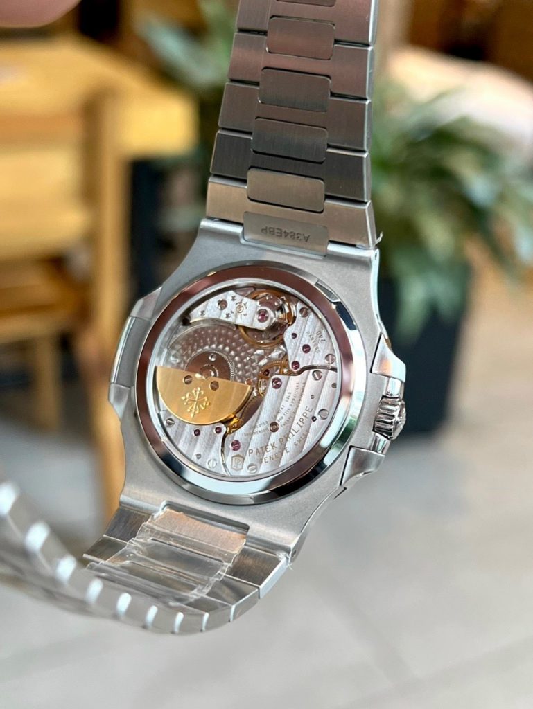 Patek Philippe Nautilus 5712 Replica Watches Best Quality PPF V2 40mm (1)