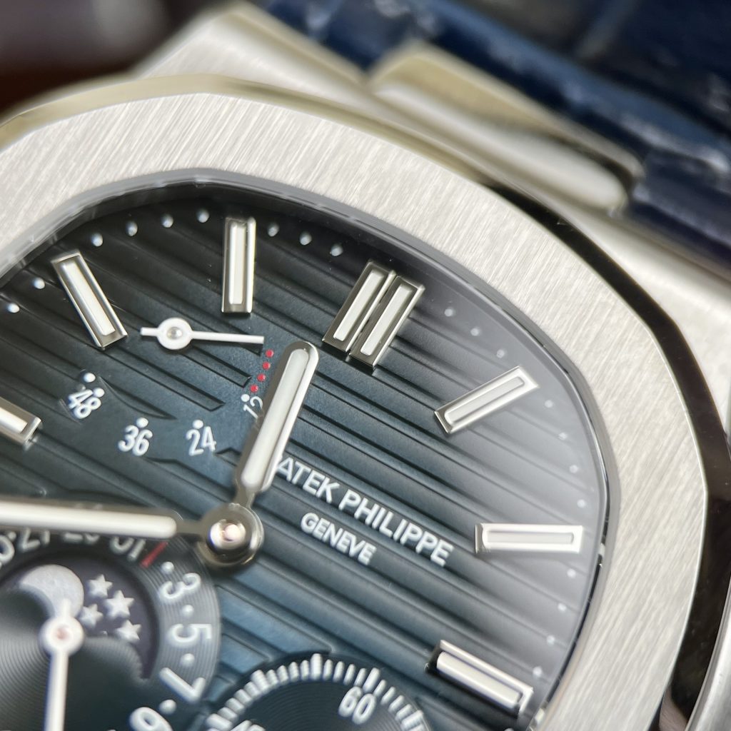 Patek Philippe Nautilus 5712 Replica Watches Blue Leather GR Factory 40mm (3)