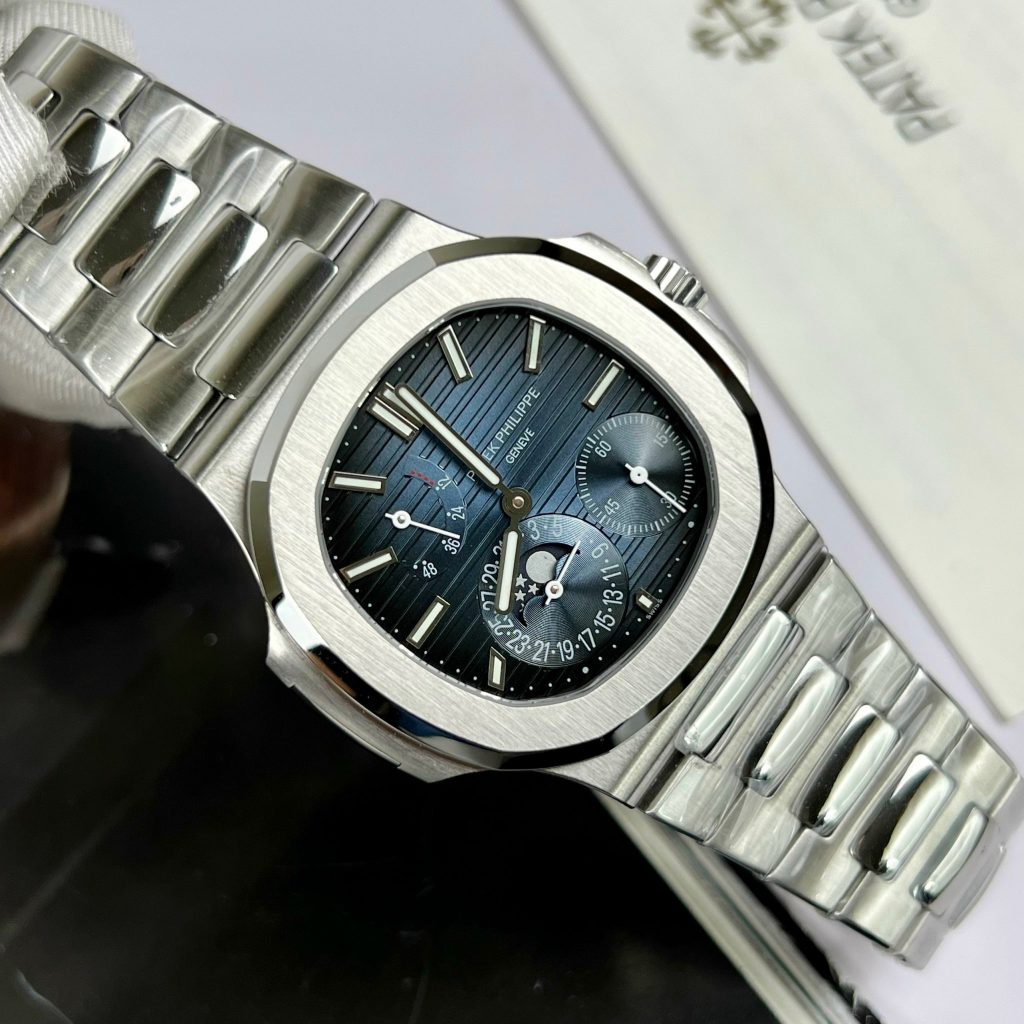 Patek Philippe Nautilus 5712 Replica Watches Stainless Steel GR Factory 40mm (1)
