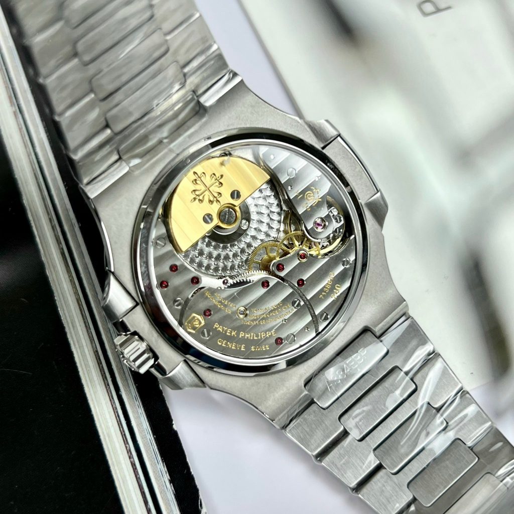 Patek Philippe Nautilus 5712 Replica Watches Stainless Steel GR Factory 40mm (1)