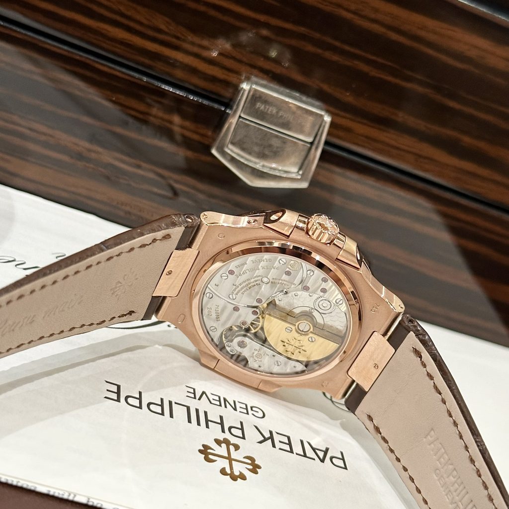 Patek Philippe Nautilus 5712R 18K Gold Wrapped Chocolate Dial GR Factory 40mm (1)