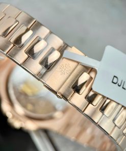 Patek Philippe Nautilus 5712R 18K Rose Gold Wrapped Chocolate Dial 40mm (2)