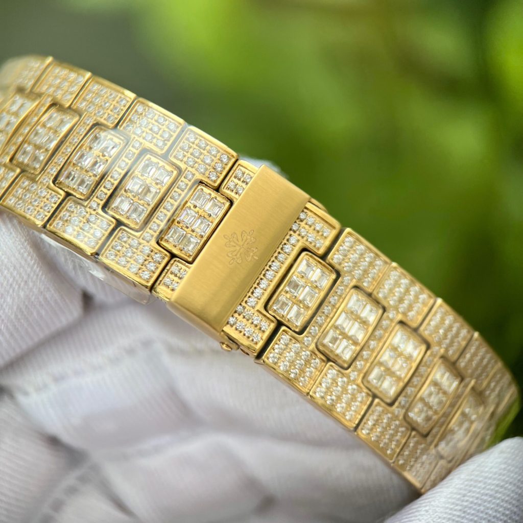 Patek Philippe Nautilus 5719 Full Diamonds Best Replica Watches 40mm (4)