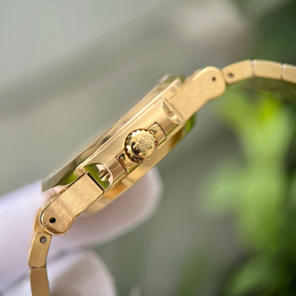 Patek Philippe Nautilus 5719 Full Diamonds Best Replica Watches 40mm (4)