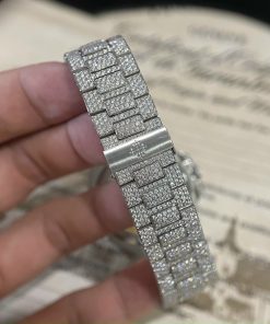 Patek Philippe Nautilus 5719 Iced Out Moissanite Best Replica Watch 40mm