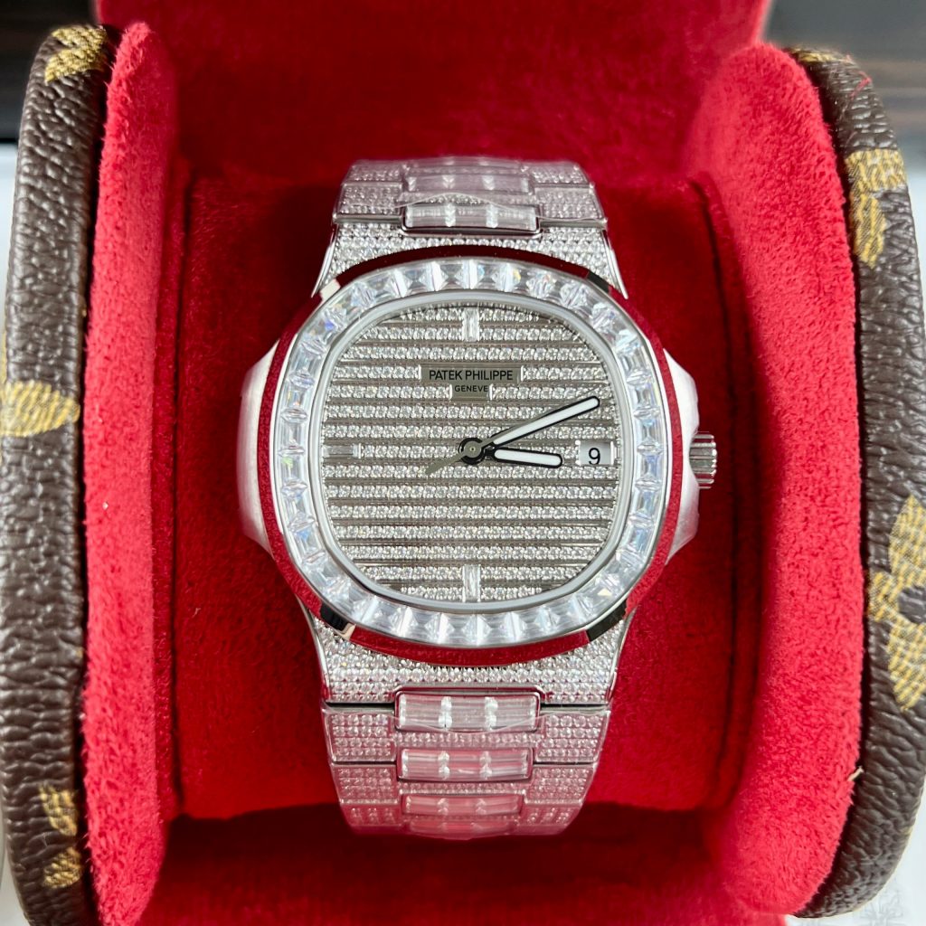 Patek Philippe Nautilus 5719G Full Diamonds Swarovski Replica 1:1 40mm