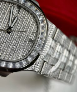 Patek Philippe Nautilus 5719G Full Diamonds Swarovski Replica 1:1 40mm