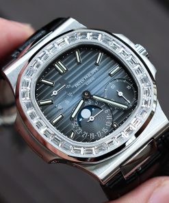 Patek Philippe Nautilus 5722G Replica 11 Watch Dial Blue PPF Factory 40mm (2)