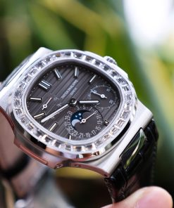 Patek Philippe Nautilus 5722G Replica 11 Watches Dial Gray PPF Factory 40mm (2)