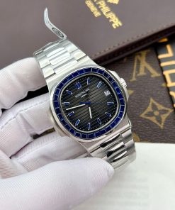 Patek Philippe Nautilus 5723 Custom Synthetic Blue Sapphire 40mm (1)