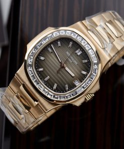 Patek Philippe Nautilus 5723 Customs Real Gold 18K & Natural Diamonds 40mm (8)
