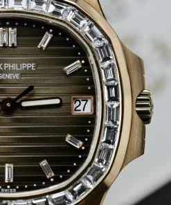 Patek Philippe Nautilus 5723 Customs Real Gold 18K & Natural Diamonds 40mm (8)