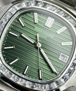 Patek Philippe Nautilus 5723 Replica Watch Green Dial Baguette Gemstones 3K 40mm (1)