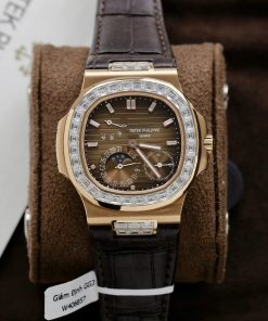 Patek Philippe Nautilus 5724 Best Replica Watch Custom Gold Wrapped Moissanite Diamonds PPF Factory 40mm (2)