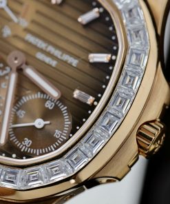 Patek Philippe Nautilus 5724 Best Replica Watch Custom Gold Wrapped Moissanite Diamonds PPF Factory 40mm (2)