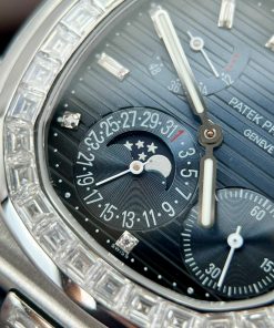 Patek Philippe Nautilus 5724 Custom Moissanite Diamonds Baguette 40mm (1)