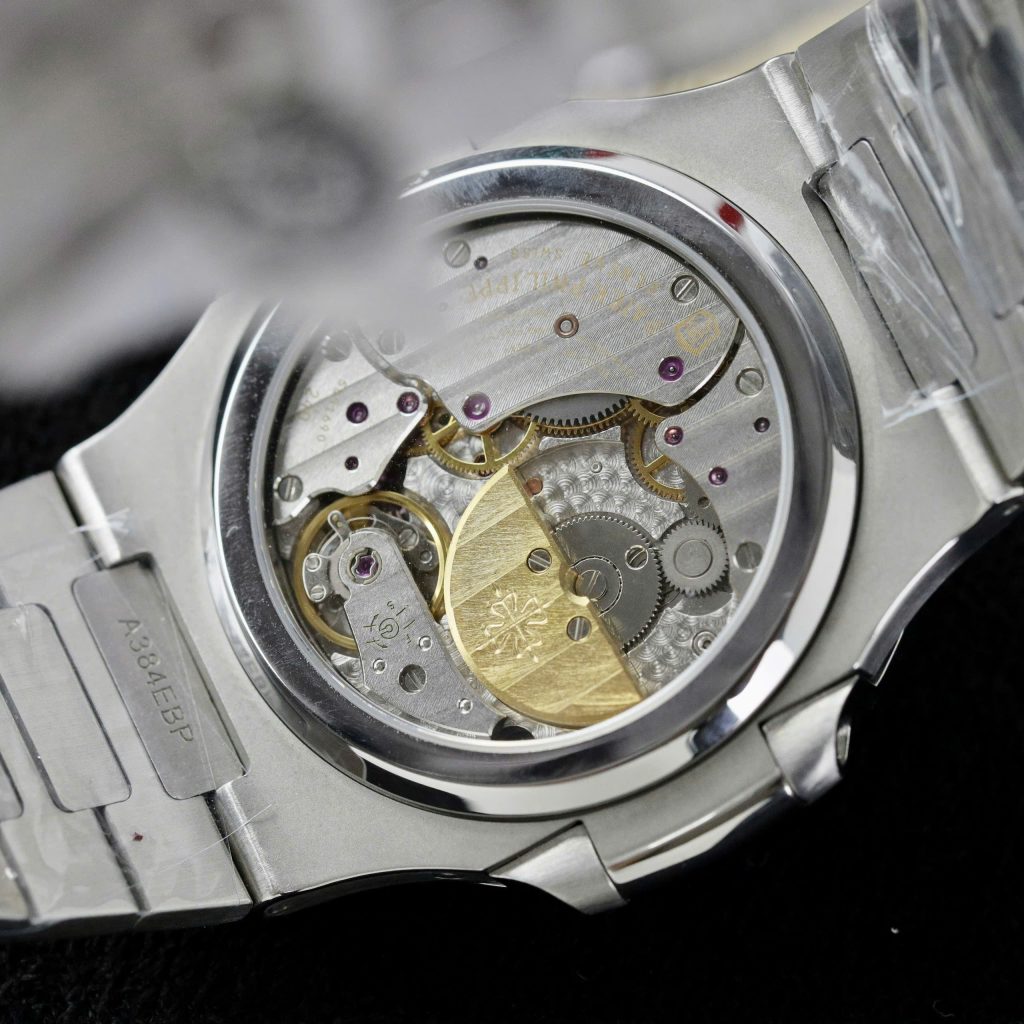 Patek Philippe Nautilus 5724 Replica Watch Custom Moissanite Diamonds Baguette PPF 40mm (2)