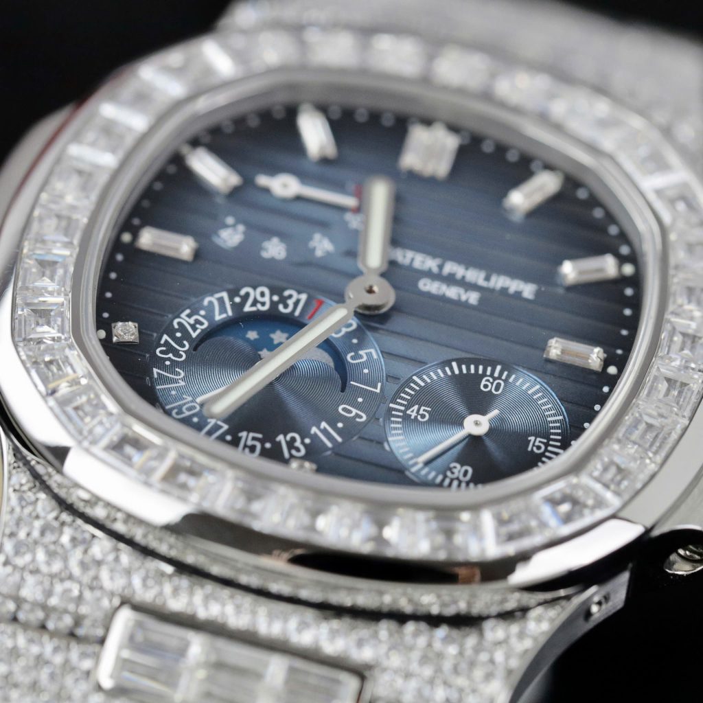 Patek Philippe Nautilus 5724 Replica Watch Custom Moissanite Diamonds Baguette PPF 40mm (2)