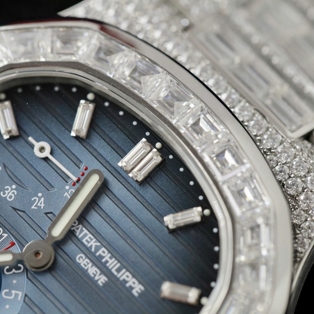 Patek Philippe Nautilus 5724 Replica Watch Custom Moissanite Diamonds Baguette PPF 40mm (2)