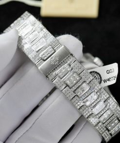 Patek Philippe Nautilus 5724 Replica Watch Custom Moissanite Diamonds Baguette PPF 40mm (2)