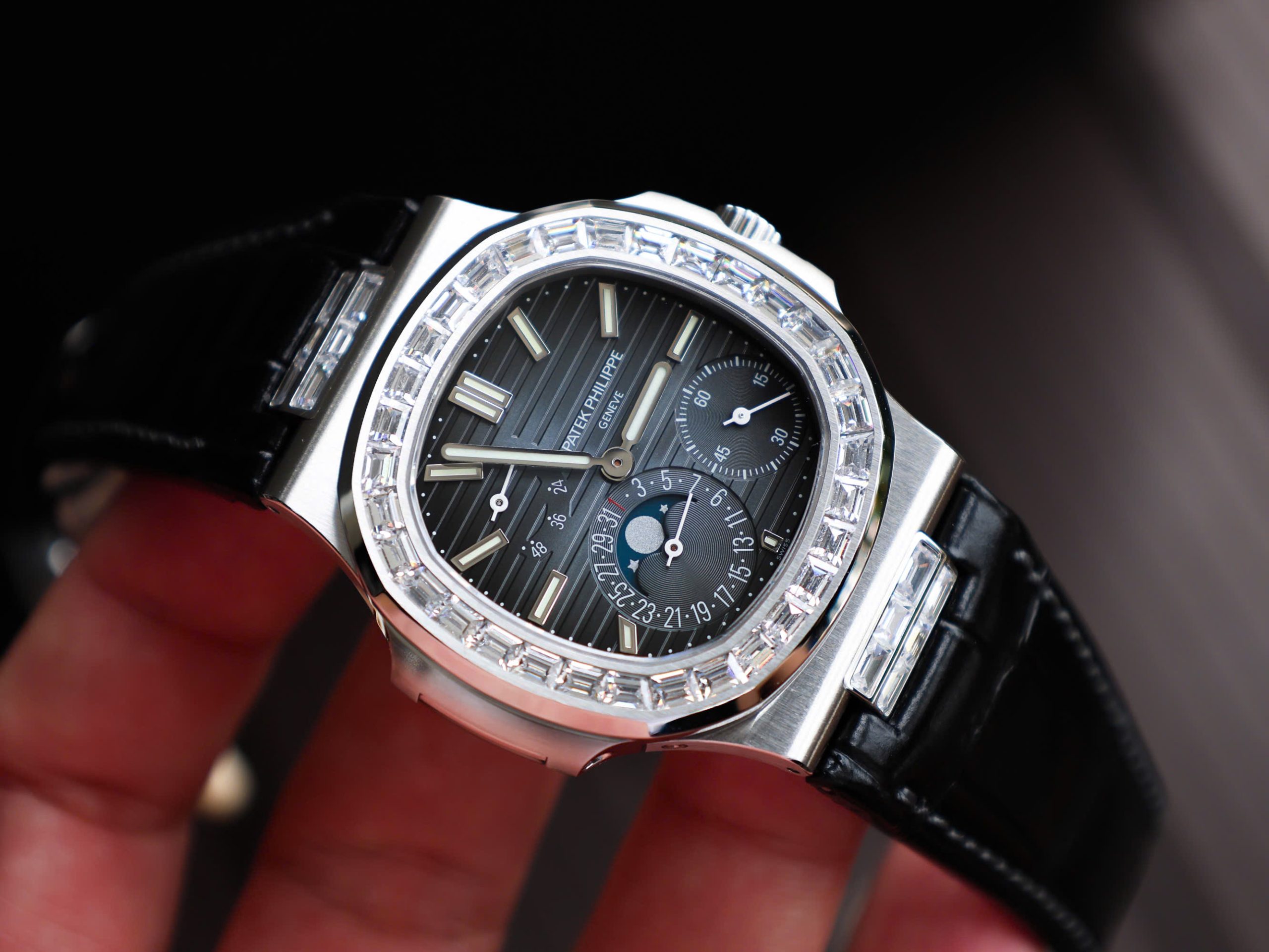 Patek Philippe Nautilus 5724G Replica 11 Watch Dial Blue PPF Factory 40mm (3) Patek Philippe Nautilus 5724G Replica 11 Watch Dial Blue PPF Factory 40mm (2)