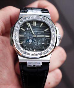 Patek Philippe Nautilus 5724G Replica 11 Watch Dial Blue PPF Factory 40mm (2)