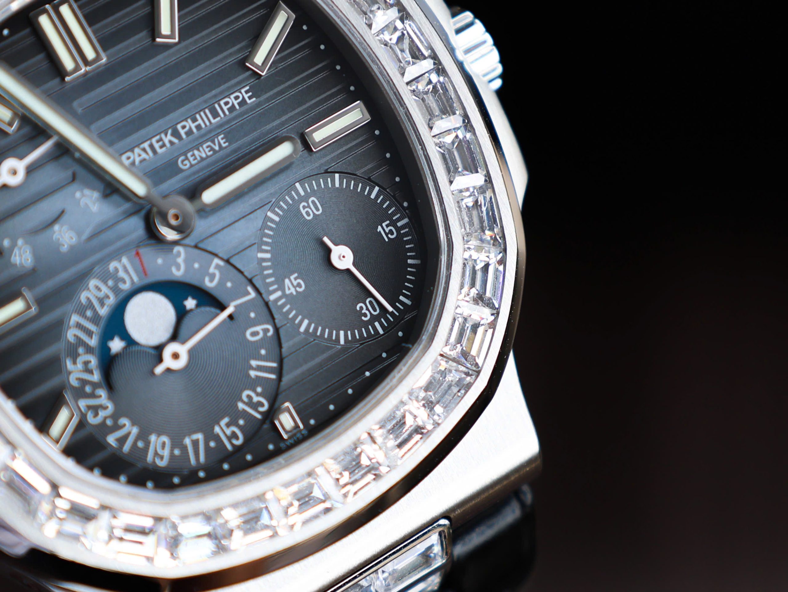 Patek Philippe Nautilus 5724G Replica 11 Watch Dial Blue PPF Factory 40mm (9) Patek Philippe Nautilus 5724G Replica 11 Watch Dial Blue PPF Factory 40mm (2)