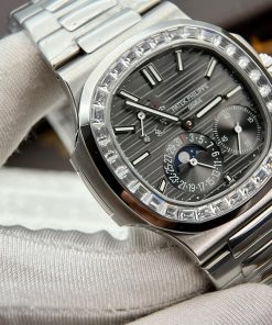 Patek Philippe Nautilus 5724G Replica Watches Best Quality 40mm (3)