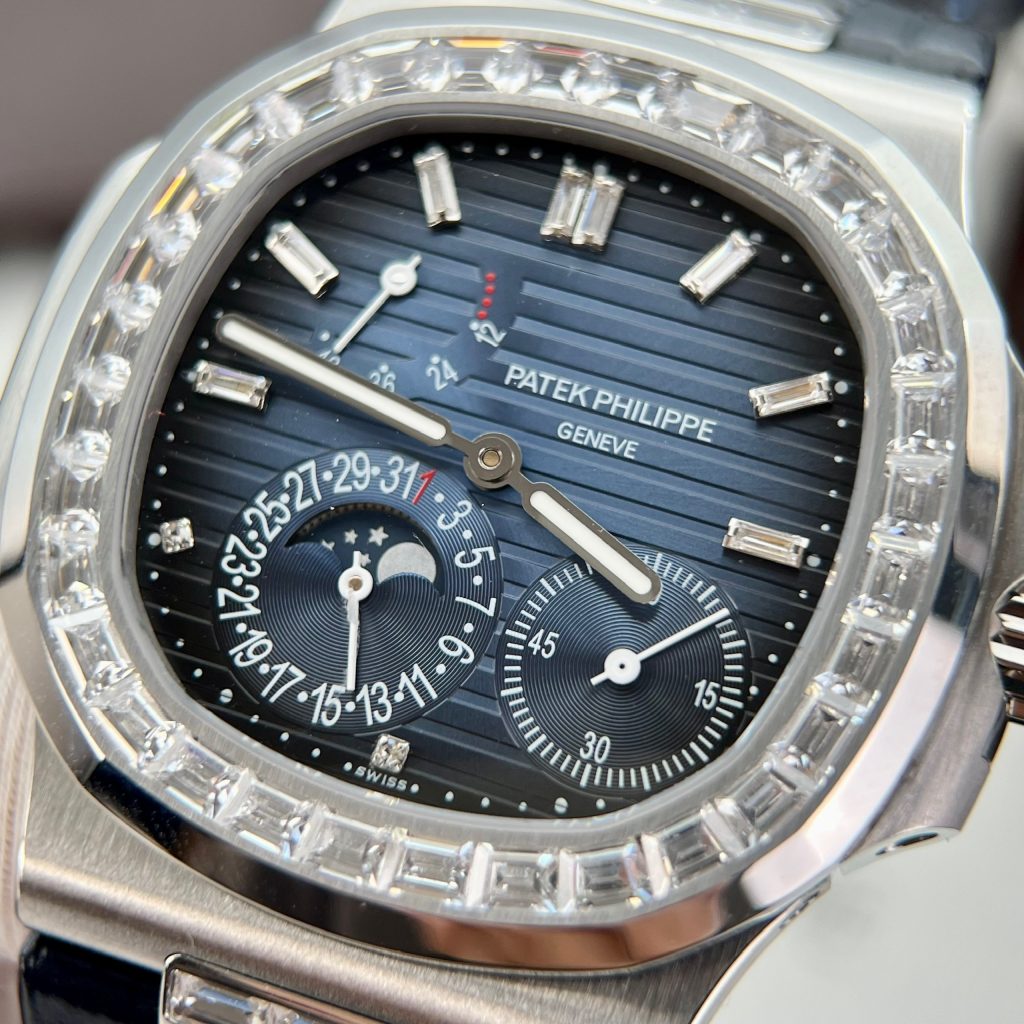 Patek Philippe Nautilus 5724G Replica Watches Blue Dial GR Factory
