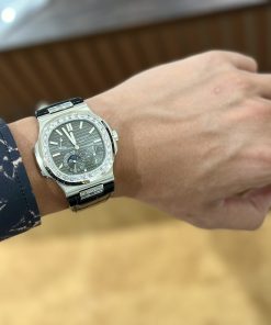 Patek Philippe Nautilus 5724G Replica Watches Gray Dial GR Factory 40mm (5)