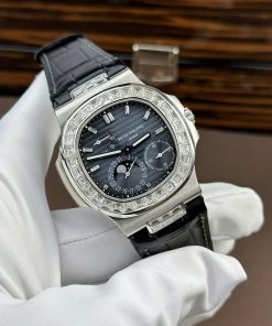 Patek Philippe Nautilus 5724G Watch Custom Moissnite Diamonds Remake Like Original 40mm (2)