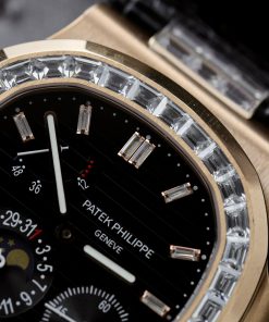 Patek Philippe Nautilus 5724R Replica GR Factory Black Leather Strap 40mm (1)
