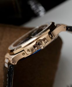 Patek Philippe Nautilus 5724R Replica GR Factory Black Leather Strap 40mm (1)