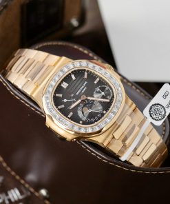Patek Philippe Nautilus 5724R Replica Watch Gold Wrapped + Moissanite Diamonds PPF Factory 40mm (14)