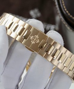 Patek Philippe Nautilus 5724R Replica Watch Gold Wrapped + Moissanite Diamonds PPF Factory 40mm (14)