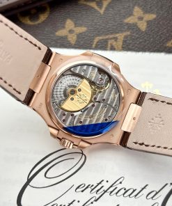 Patek Philippe Nautilus 5724R Replica Watches GR Factory 40mm (9)