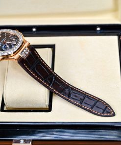 Patek Philippe Nautilus 5724R Rose Gold 18K Customs Naturals Diamonds 40mm